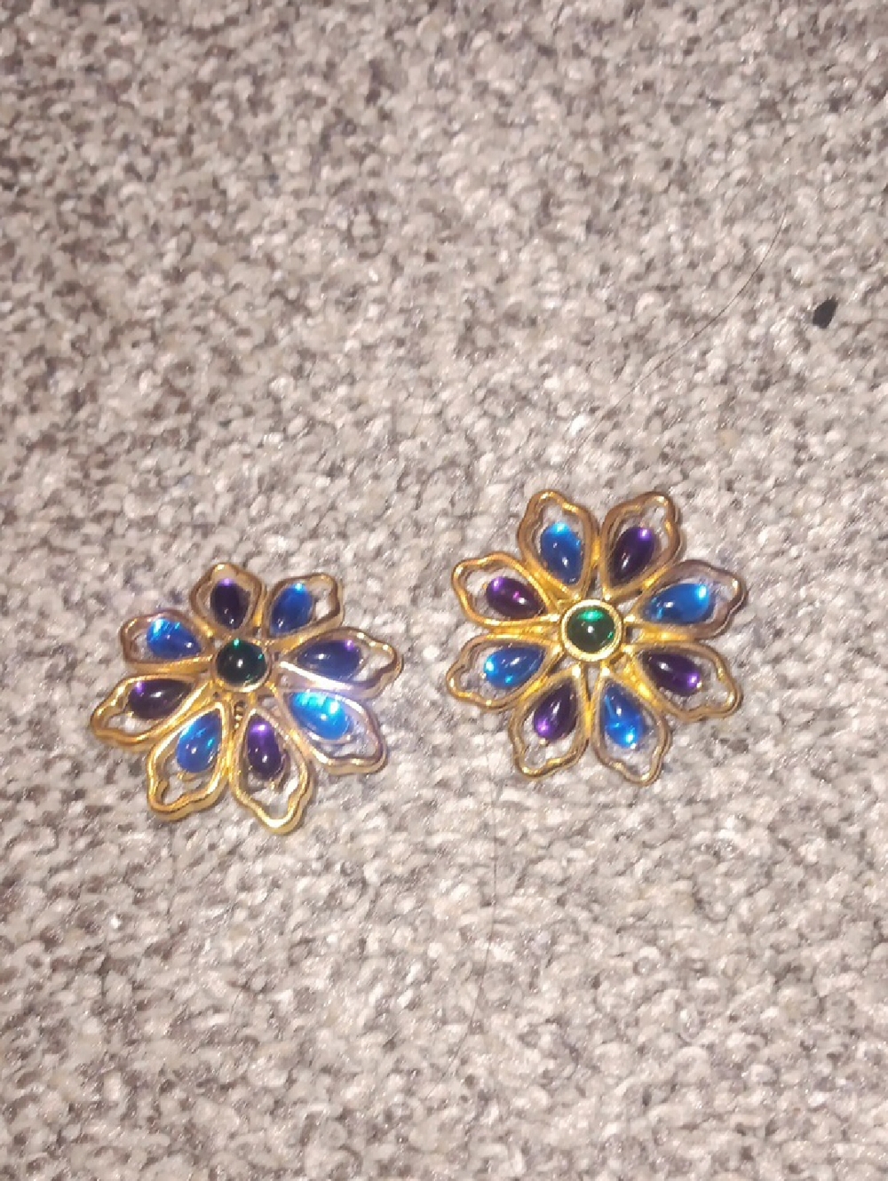 100%Vintage Trifari Gold-Tone Floral Earrings with Blue, Purple & Green Stones